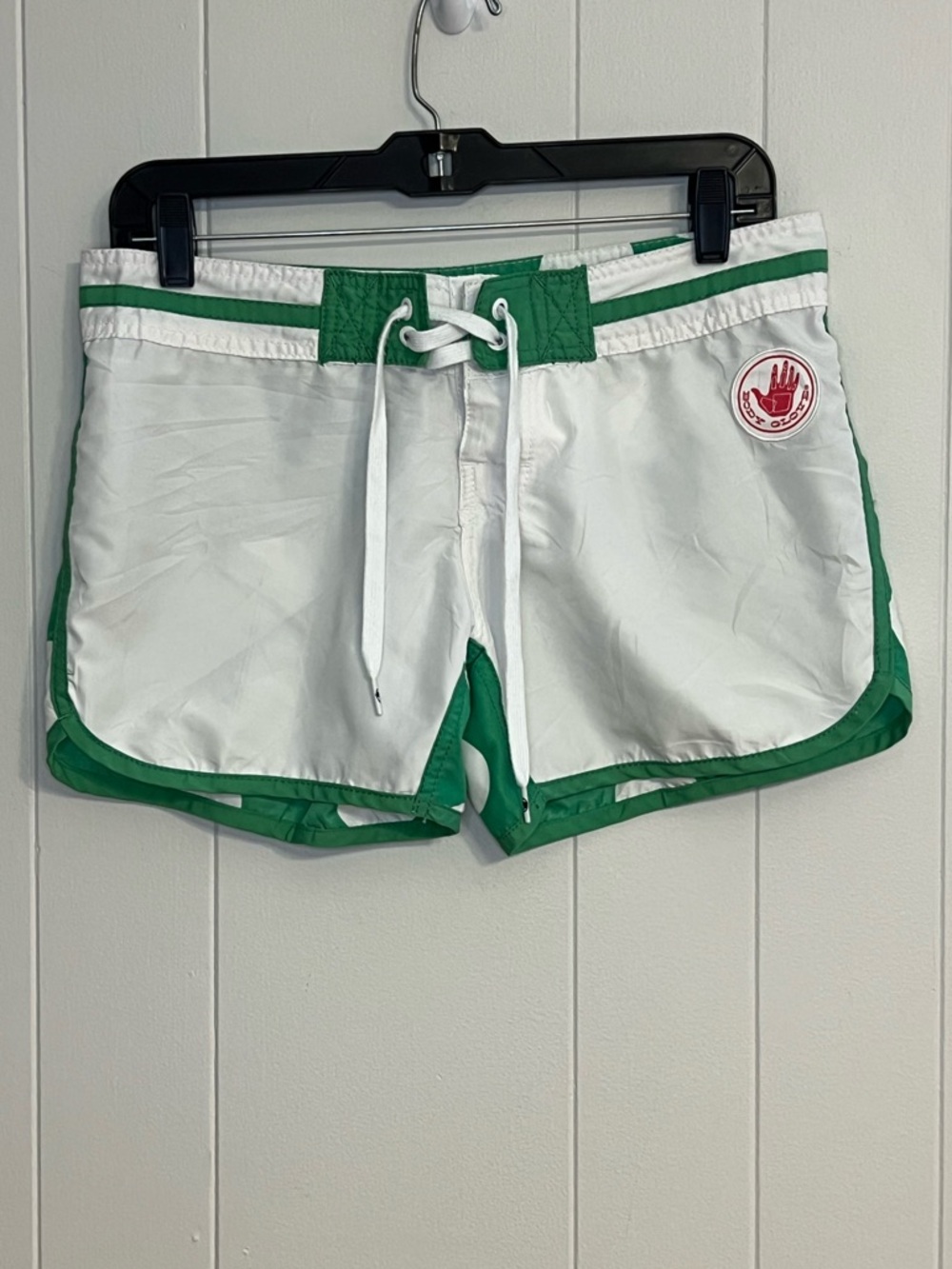 Body Glove board shorts Green and white size 5 vintage
